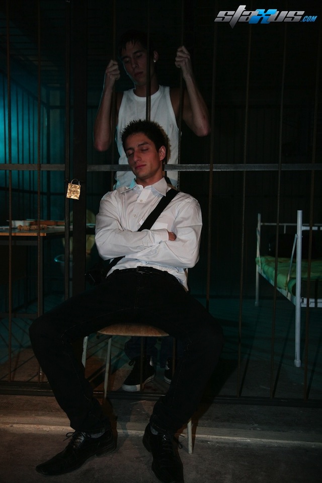 Nicolas Cruz fucks the hot hole of Daniel Wood in the prison (1)